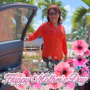 Meet your Posher, Esther